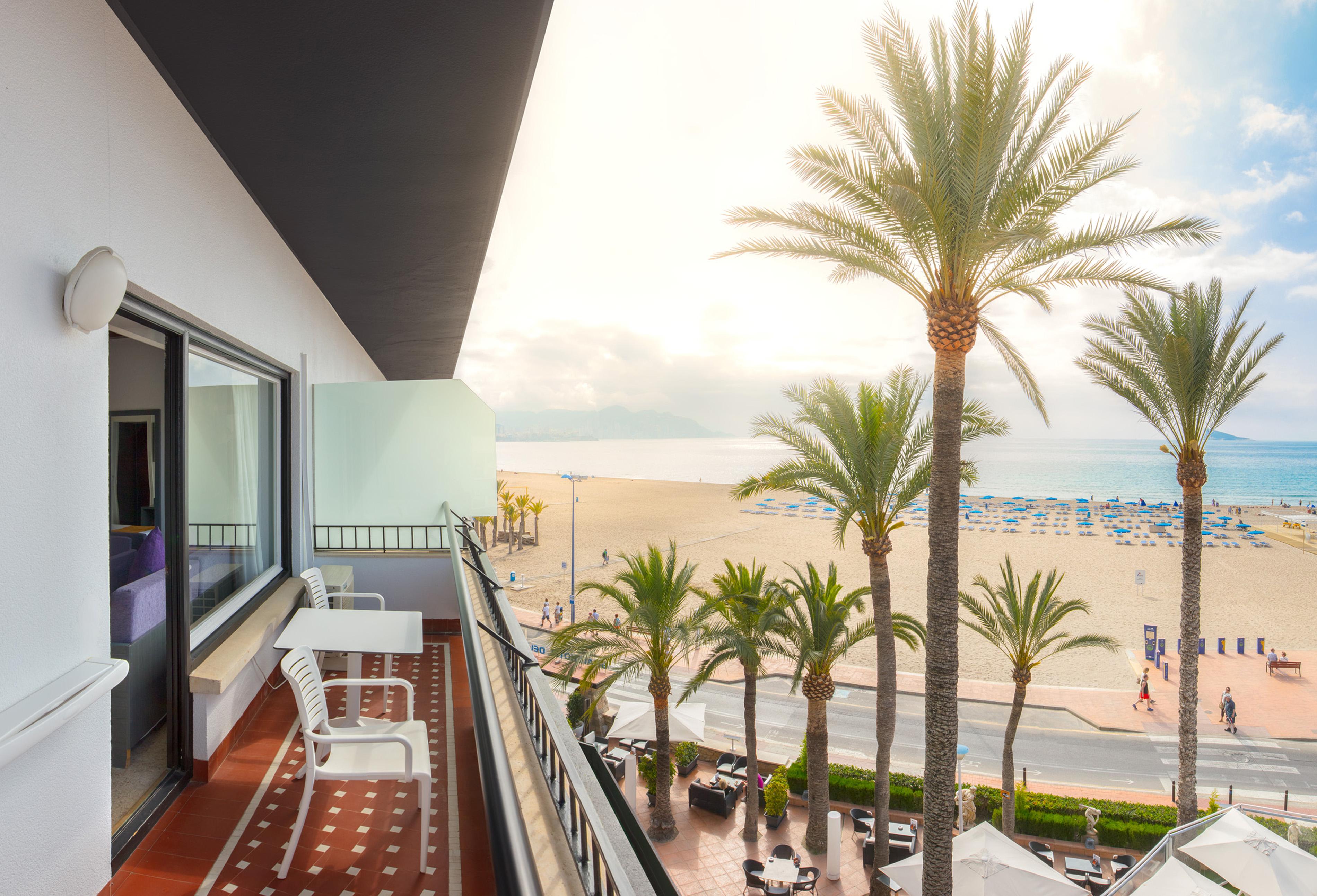 Gran Hotel Delfin Benidorm Bagian luar foto