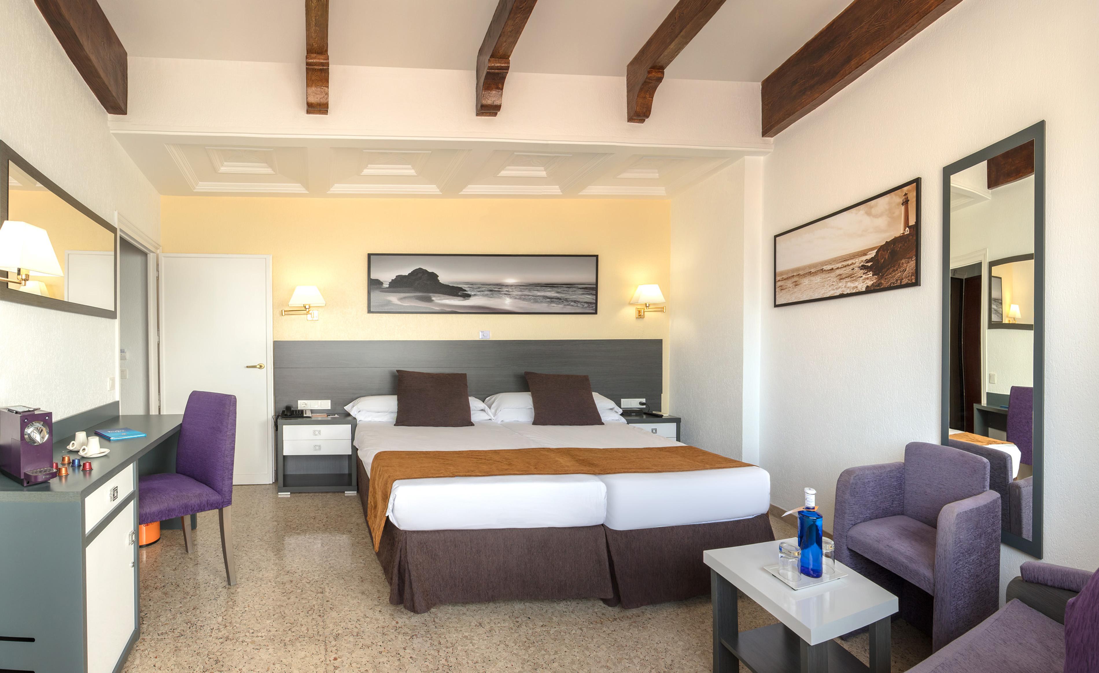 Gran Hotel Delfin Benidorm Bagian luar foto