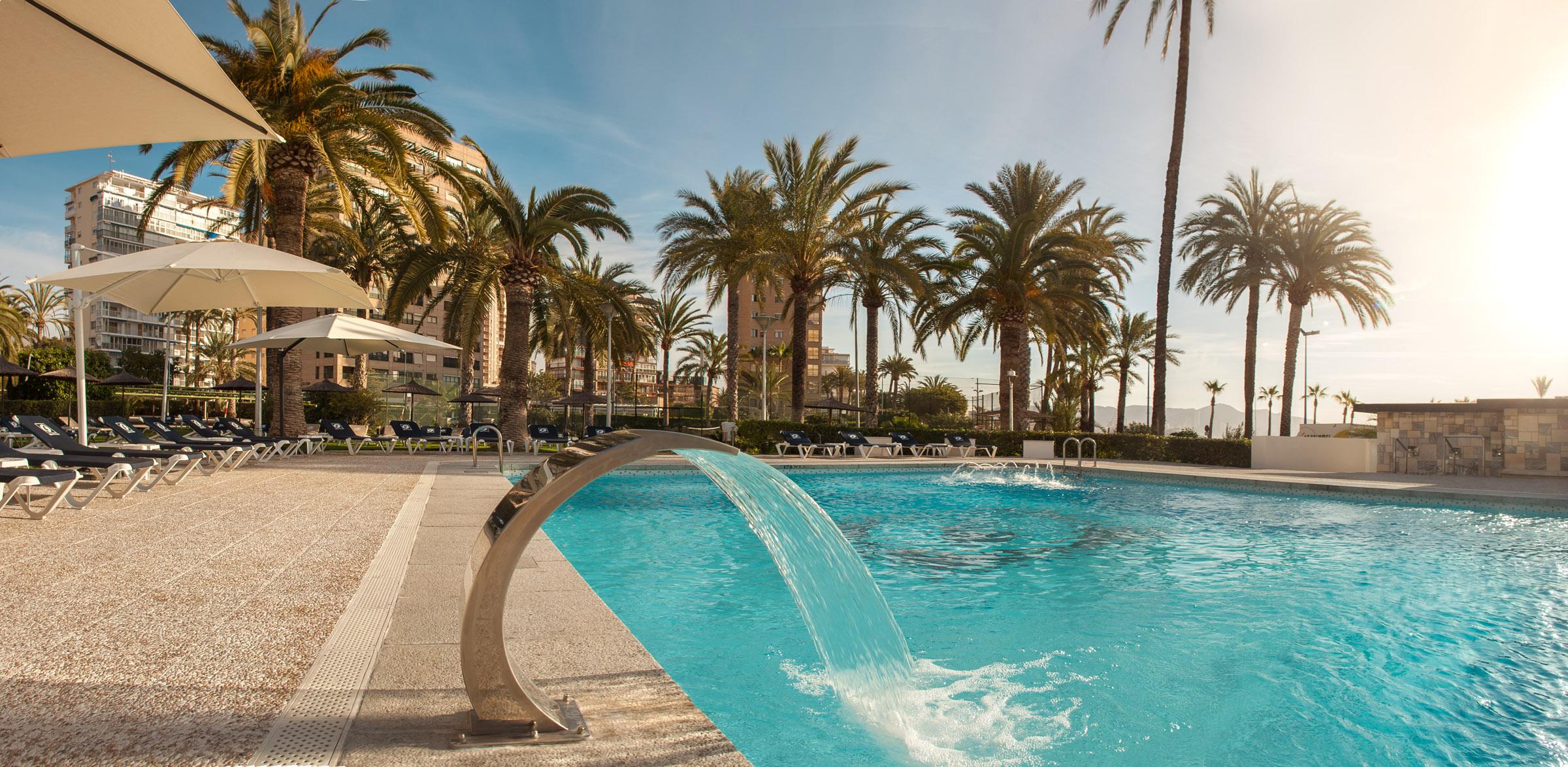 Gran Hotel Delfin Benidorm Bagian luar foto