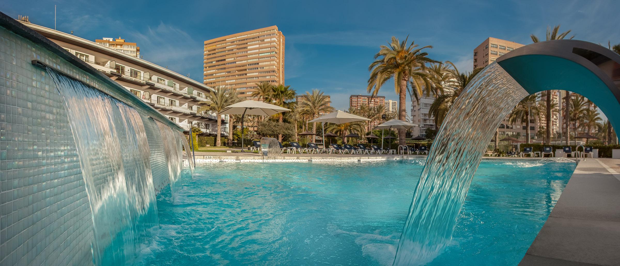 Gran Hotel Delfin Benidorm Bagian luar foto