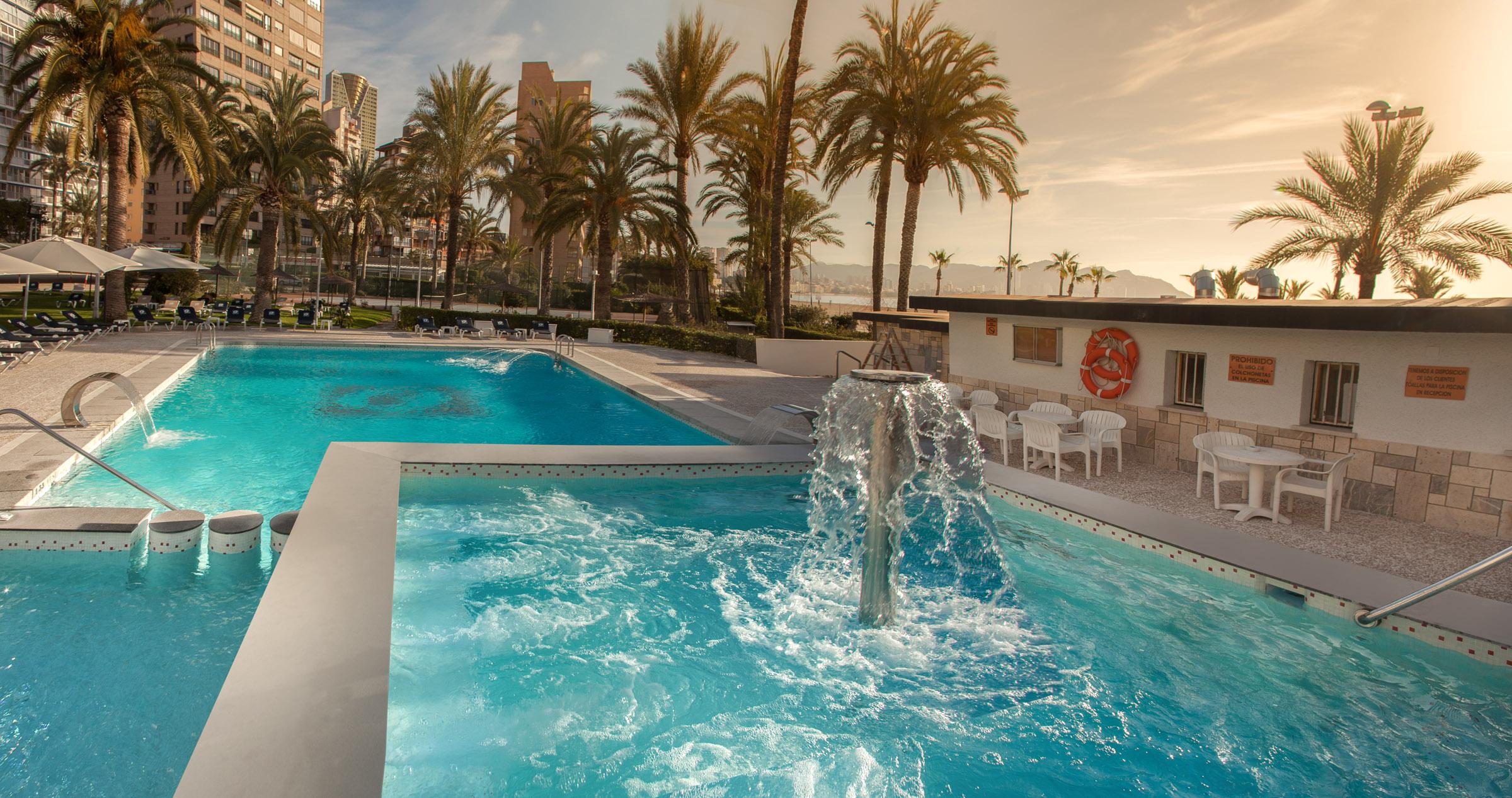 Gran Hotel Delfin Benidorm Bagian luar foto