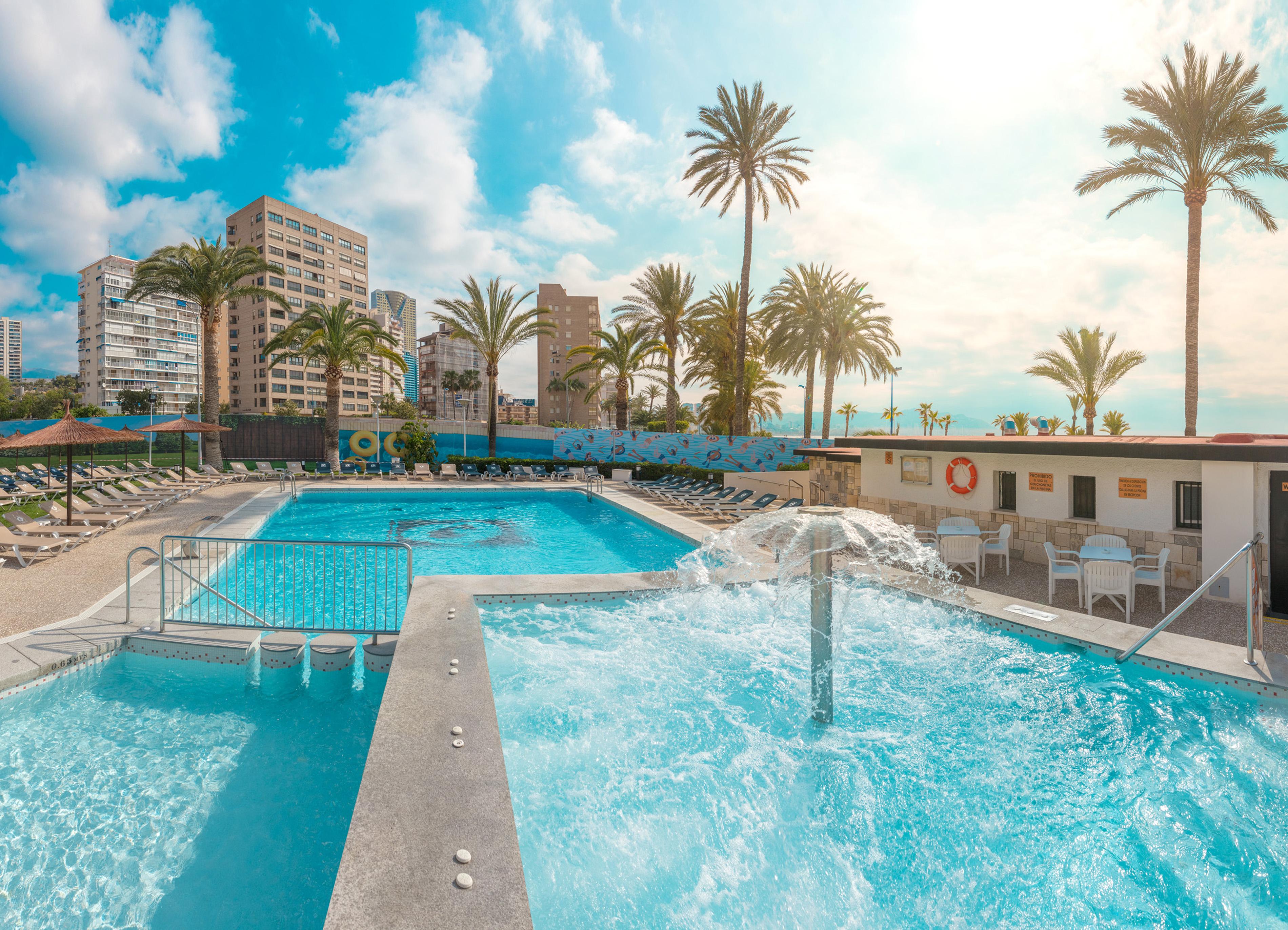 Gran Hotel Delfin Benidorm Bagian luar foto