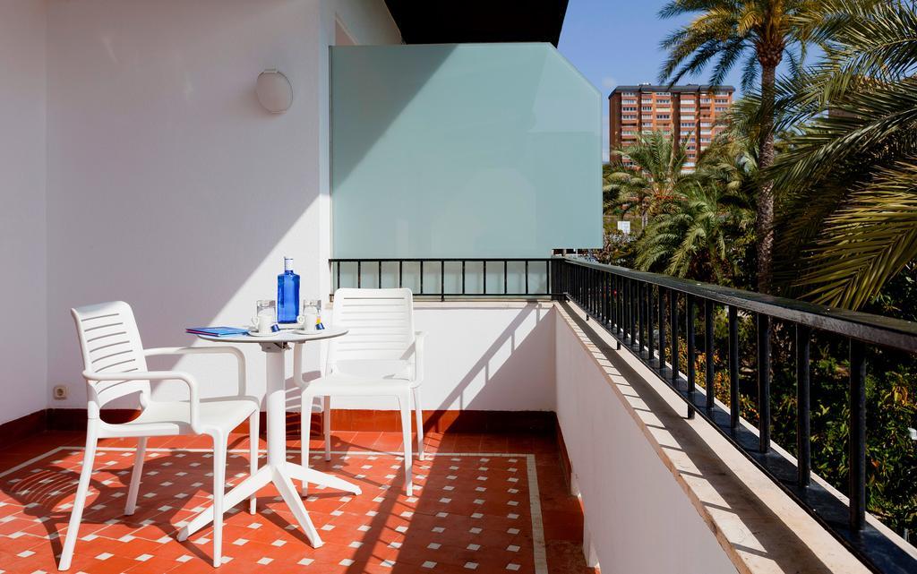 Gran Hotel Delfin Benidorm Ruang foto