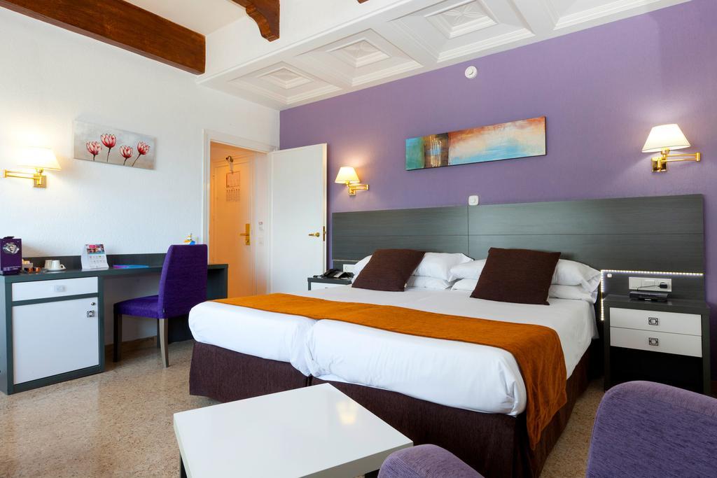 Gran Hotel Delfin Benidorm Ruang foto