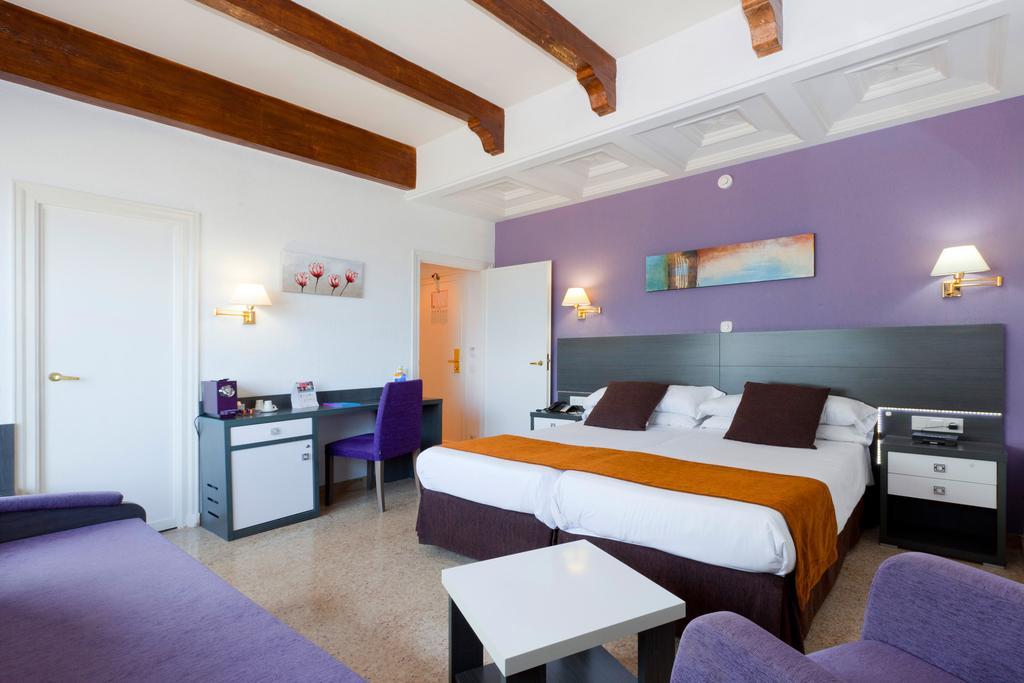 Gran Hotel Delfin Benidorm Ruang foto