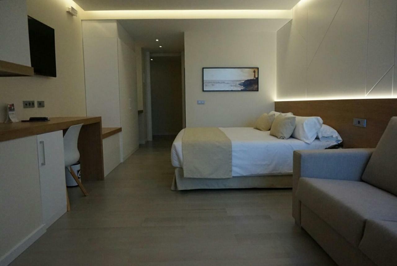 Gran Hotel Delfin Benidorm Bagian luar foto